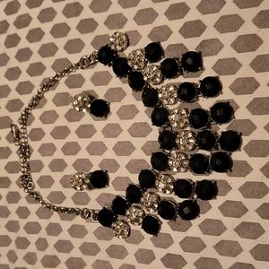 Necklace & earrings set